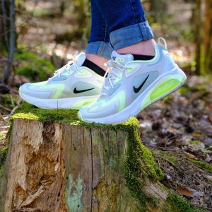 NIKE AIR 200 sport shoe